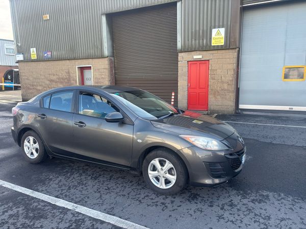 Mazda Mazda3 Saloon, Diesel, 2010, Grey