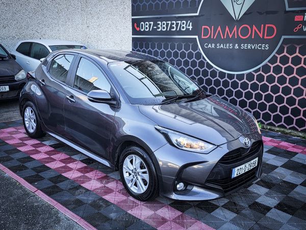 Toyota Yaris Hatchback, Petrol, 2022, Grey