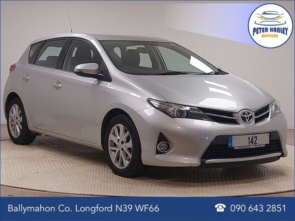 Toyota Auris Hatchback, Petrol, 2014, Silver