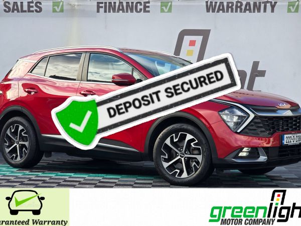 Kia Sportage SUV, Petrol Hybrid, 2022, Red