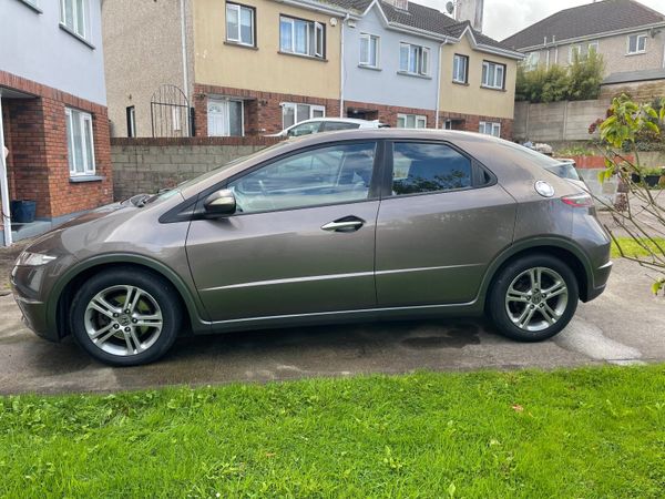 Honda Civic Hatchback, Petrol, 2011, Beige