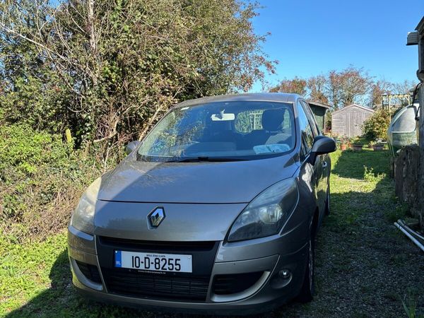 Renault Scenic MPV, Diesel, 2010, Gold