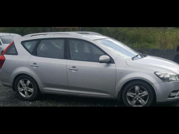 Kia Ceed Estate, Diesel, 2011, Silver