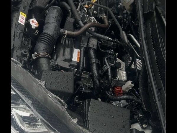Toyota Yaris Hatchback, Petrol Hybrid, 2023, Silver