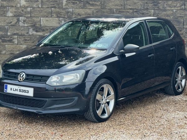 Volkswagen Polo Hatchback, Petrol, 2011, Black