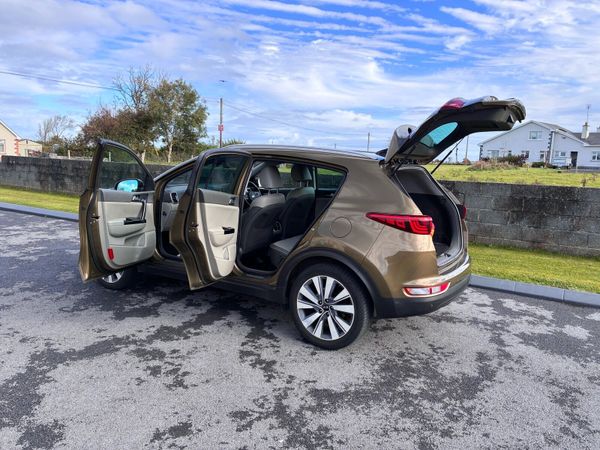 Kia Sportage SUV, Diesel, 2017, Green