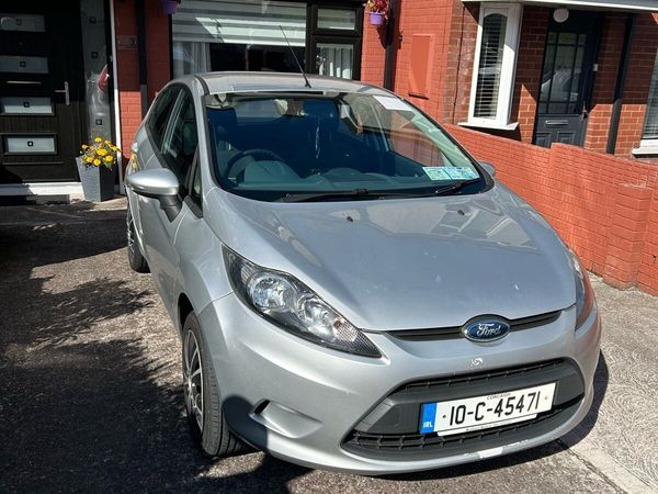 Ford Fiesta Hatchback, Petrol, 2010, Silver