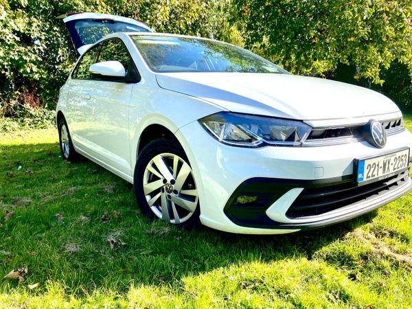 Volkswagen Polo Hatchback, Petrol, 2022, White