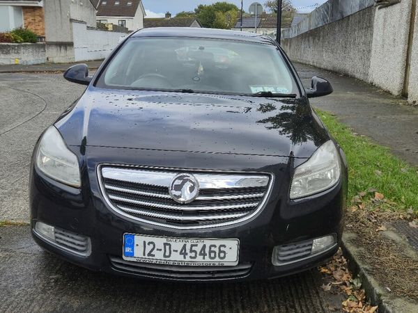 Vauxhall Insignia Hatchback, Diesel, 2012, Black