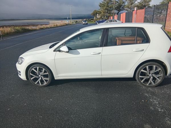 Volkswagen Golf Estate, Diesel, 2016, White