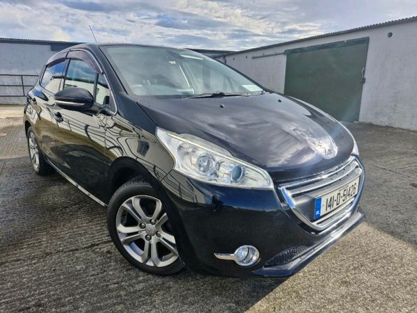 Peugeot 208 Hatchback, Petrol, 2014, Black