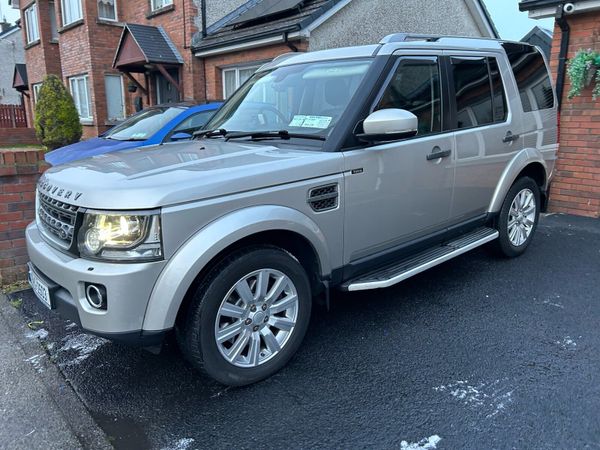 Land Rover Discovery SUV, Diesel, 2015, Gold