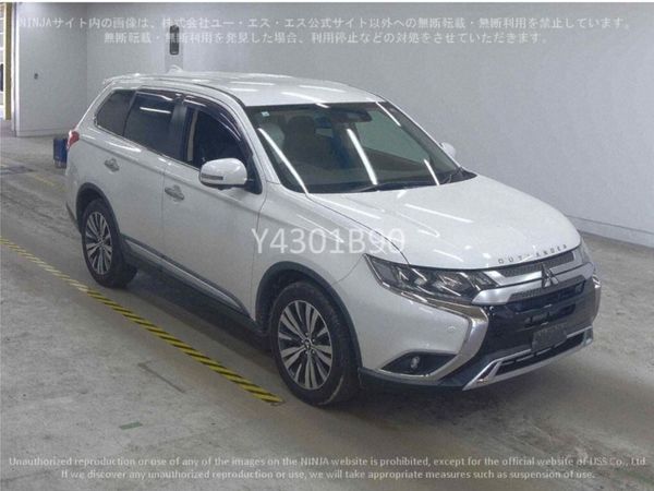 Mitsubishi Outlander SUV, Petrol, 2018, White