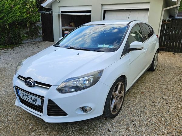 Ford Focus Hatchback, Petrol, 2012, White