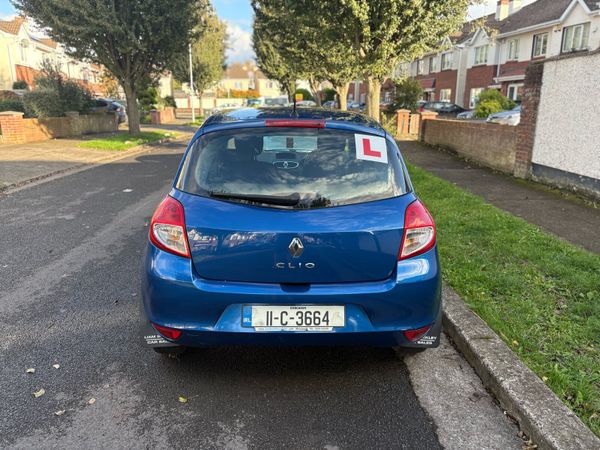 Renault Clio Hatchback, Petrol, 2011, Blue