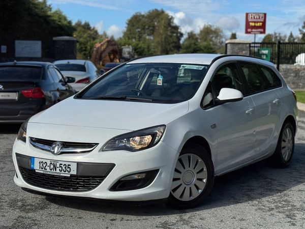 Vauxhall Astra Estate, Diesel, 2013, White