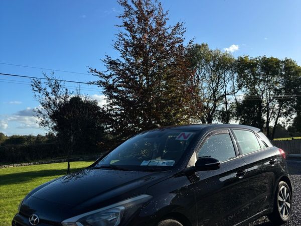 Hyundai i20 Hatchback, Petrol, 2016, Black