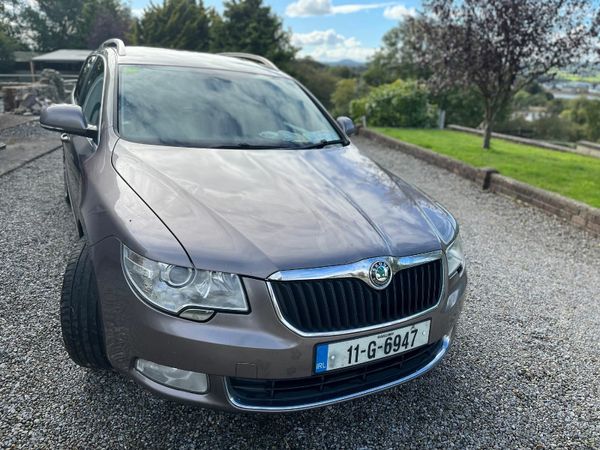 Skoda Superb Estate, Diesel, 2011, Purple