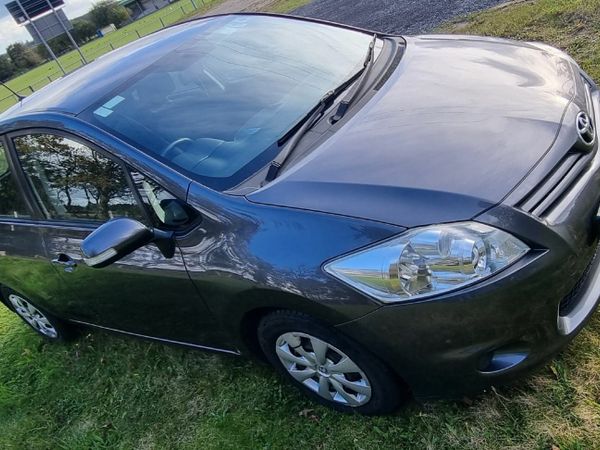 Toyota Auris Hatchback, Diesel, 2012, Grey