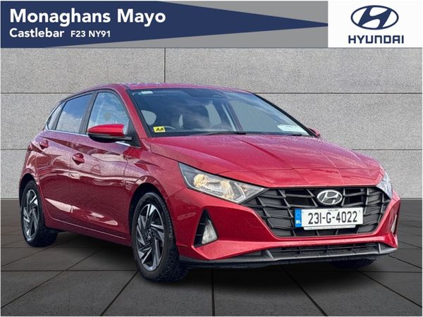 Hyundai i20 Hatchback, Petrol, 2023, Red