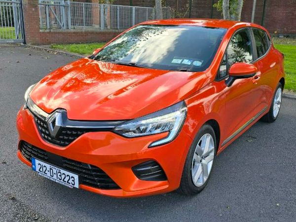 Renault Clio Hatchback, Petrol, 2021, Orange