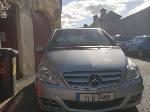 Mercedes-Benz B-Class MPV, Diesel, 2011, Silver