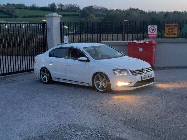 Volkswagen Passat Saloon, Diesel, 2013, White