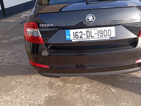 Skoda Octavia Hatchback, Diesel, 2016, Black