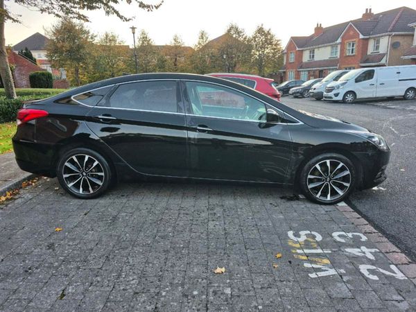 Hyundai i40 Saloon, Diesel, 2016, Black