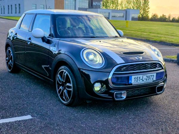 Mini Cooper Hatchback, Diesel, 2015, Black