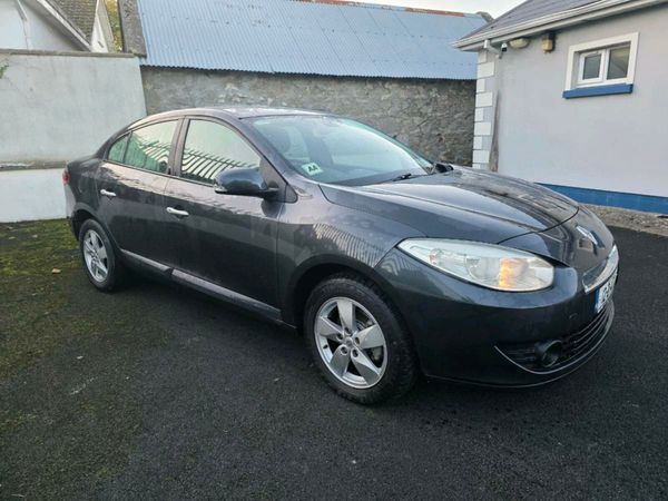 Renault Fluence Saloon, Diesel, 2012, Grey