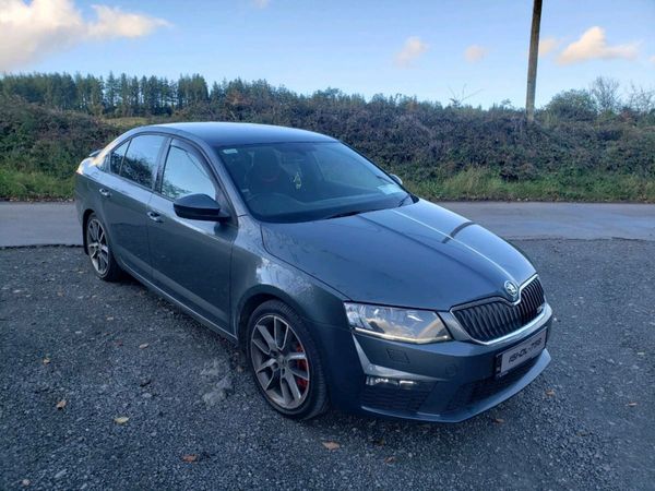 Skoda Octavia Saloon, Diesel, 2015, Grey