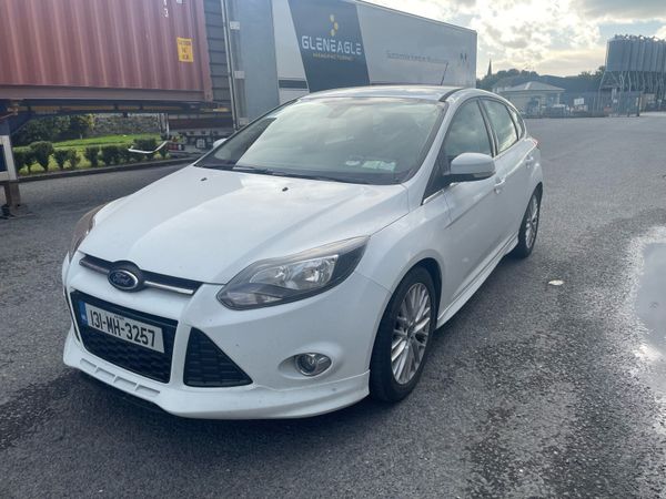 Ford Focus Hatchback, Diesel, 2013, White