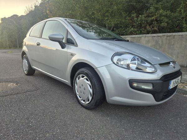 Fiat Punto Hatchback, Petrol, 2011, Green