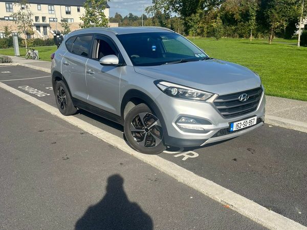 Hyundai Tucson SUV, Diesel, 2015, Silver