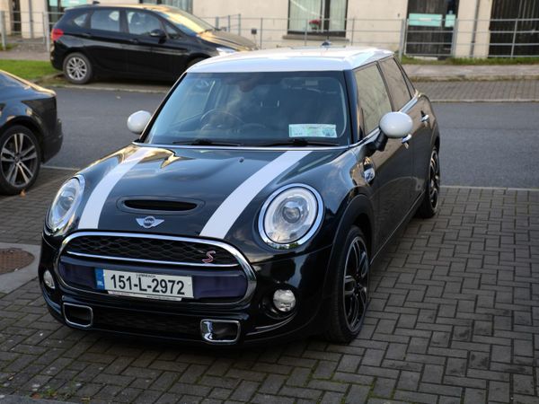 Mini Cooper Hatchback, Diesel, 2015, Black
