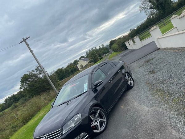 Volkswagen Passat Saloon, Diesel, 2011, Black