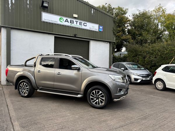 Nissan Navara Crew Cab, Diesel, 2017, Grey