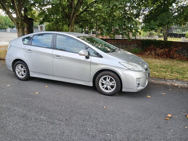 Toyota Prius Hatchback, Petrol Hybrid, 2011, Silver