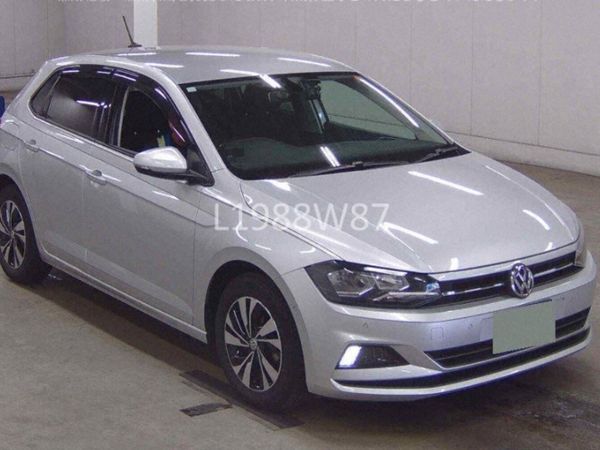 Volkswagen Polo Hatchback, Petrol, 2018, Silver