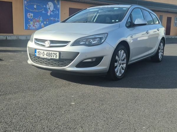 Vauxhall Astra Estate, Diesel, 2015, Silver