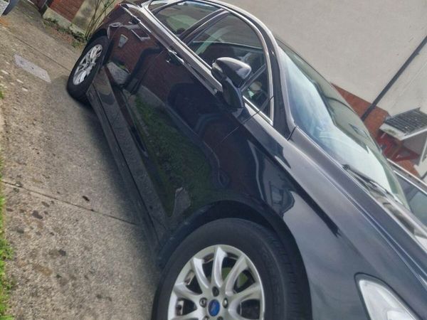 Ford Mondeo Hatchback, Diesel, 2015, Black