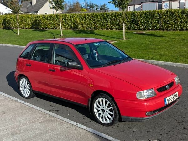 SEAT Ibiza Hatchback, Petrol, 1999, Red