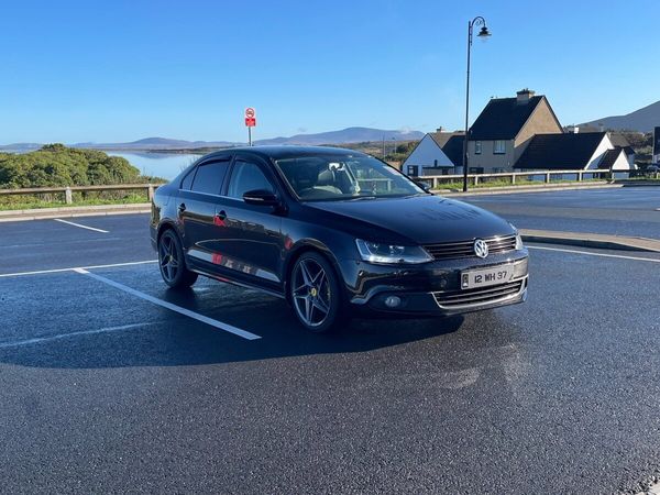 Volkswagen Jetta Saloon, Diesel, 2012, Black
