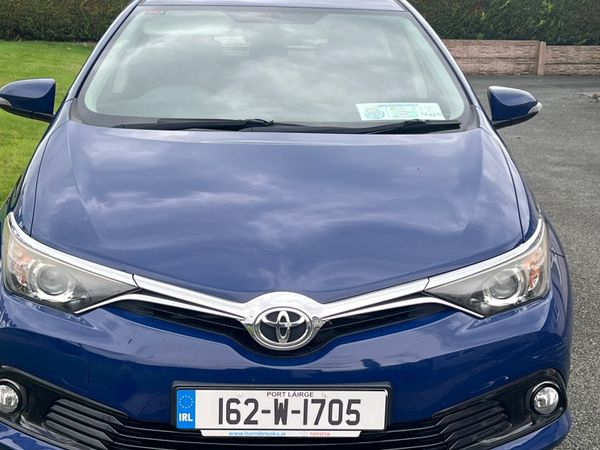 Toyota Auris Hatchback, Petrol, 2016, Blue