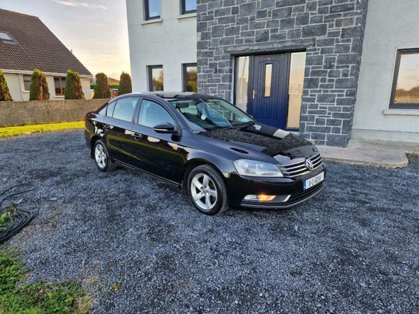 Volkswagen Passat Saloon, Diesel, 2011, Black