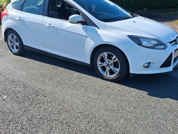 Ford Focus Hatchback, Diesel, 2014, White