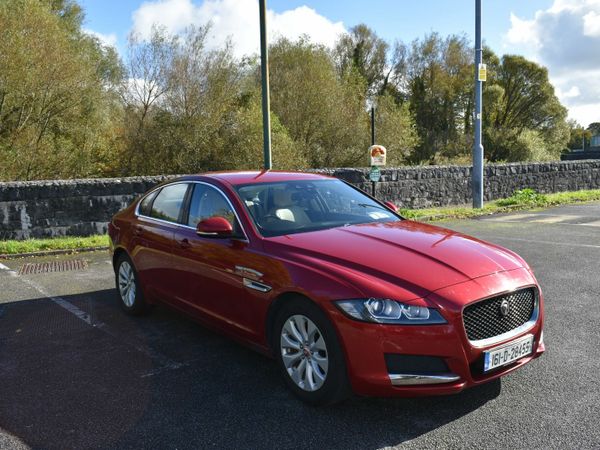 Jaguar XF Saloon, Diesel, 2016, Red