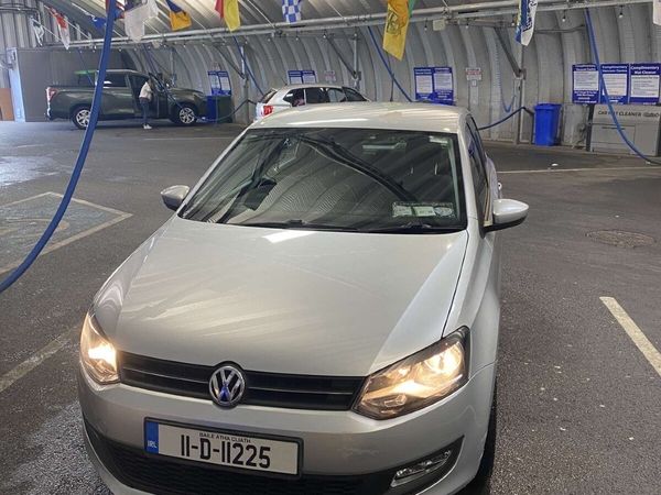 Volkswagen Polo Hatchback, Petrol, 2011, Silver