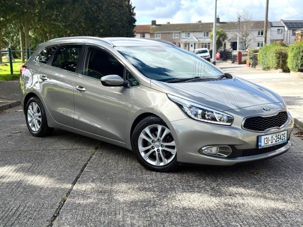Kia Ceed Estate/Jeep, Diesel, 2013, Silver